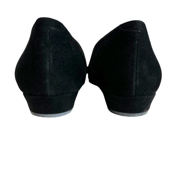 ANN TAYLOR Design Studio Flats in Black Suede Women's Size 8 - Picture 6 of 10